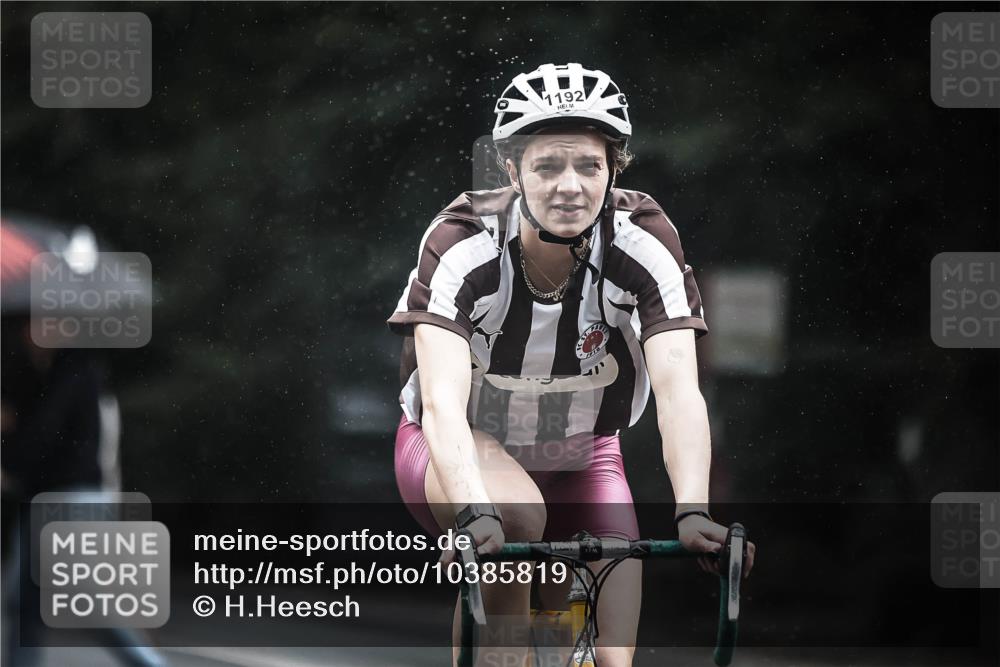 13.09.2026 - Stadtparktriathlon H.Heesch http://msf.ph/oto/10385819 13.09.2026 12:39:36 Radfahren 1118, 1127, 1174, 1192, 1214 meine-sportfotos.de