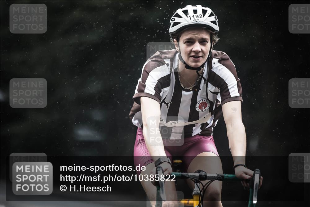 13.09.2026 - Stadtparktriathlon H.Heesch http://msf.ph/oto/10385822 13.09.2026 12:39:36 Radfahren 1118, 1127, 1174, 1192, 1214 meine-sportfotos.de