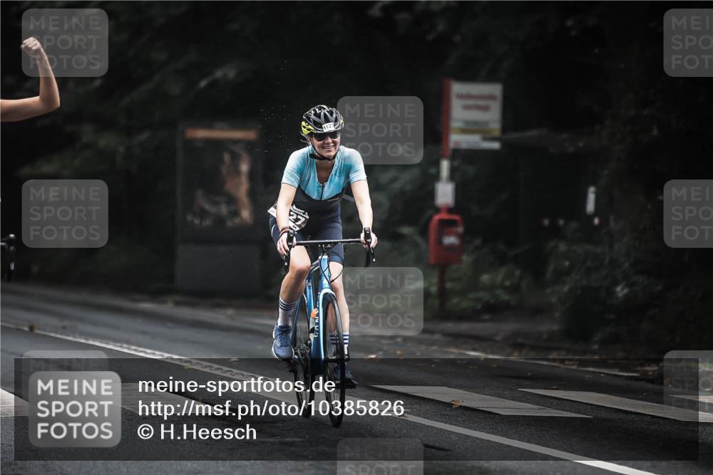 13.09.2026 - Stadtparktriathlon H.Heesch http://msf.ph/oto/10385826 13.09.2026 12:39:42 Radfahren 1118, 1127, 1263, 1268, 1272 meine-sportfotos.de