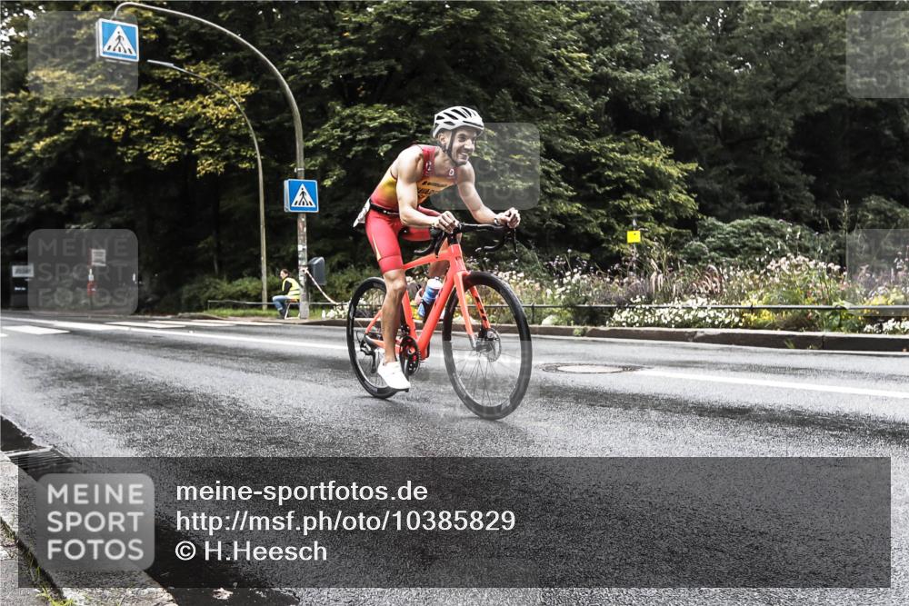 13.09.2026 - Stadtparktriathlon H.Heesch http://msf.ph/oto/10385829 13.09.2026 13:21:17 Radfahren 1216, 1386, 1460 meine-sportfotos.de