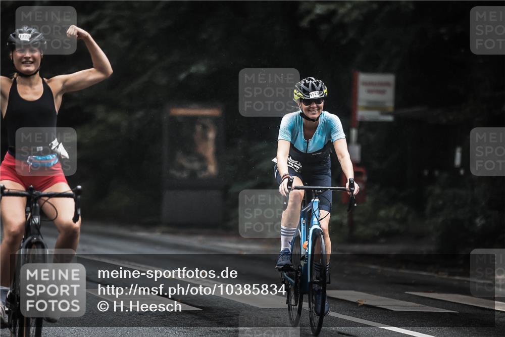 13.09.2026 - Stadtparktriathlon H.Heesch http://msf.ph/oto/10385834 13.09.2026 12:39:42 Radfahren 1118, 1127, 1263, 1268, 1272 meine-sportfotos.de