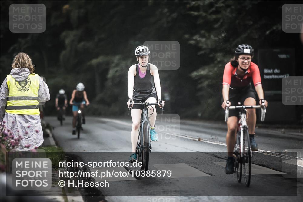 13.09.2026 - Stadtparktriathlon H.Heesch http://msf.ph/oto/10385879 13.09.2026 12:39:46 Radfahren 1118, 1127, 1151, 1263, 1268, 1272 meine-sportfotos.de