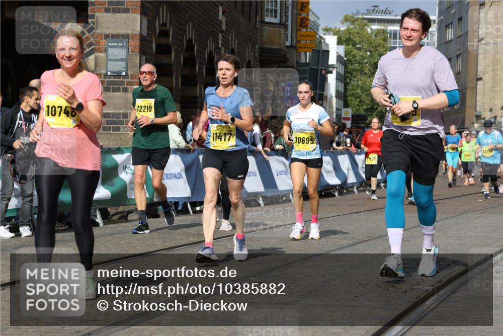 13.09.2026 - 21. swb-Marathon Bremen Strokosch-Dieckow http://msf.ph/oto/10385882 13.09.2026 11:07:33 Ziel 10156, 10205, 10360, 10488, 10748, 11100, 11123, 11246, 11393, 11439, 11600, 11684, 11696, 11759, 11822, 11823, 11917, 12020, 12173, 12255, 12266, 12536, 10363, 10364, 10580, 10595, 10661, 10830, 10871, 10907, 10935, 10937, 11037, 11223, 11515, 11643, 11924, 11934, 12097, 12167, 12168, 12194, 12307, 12509 meine-sportfotos.de