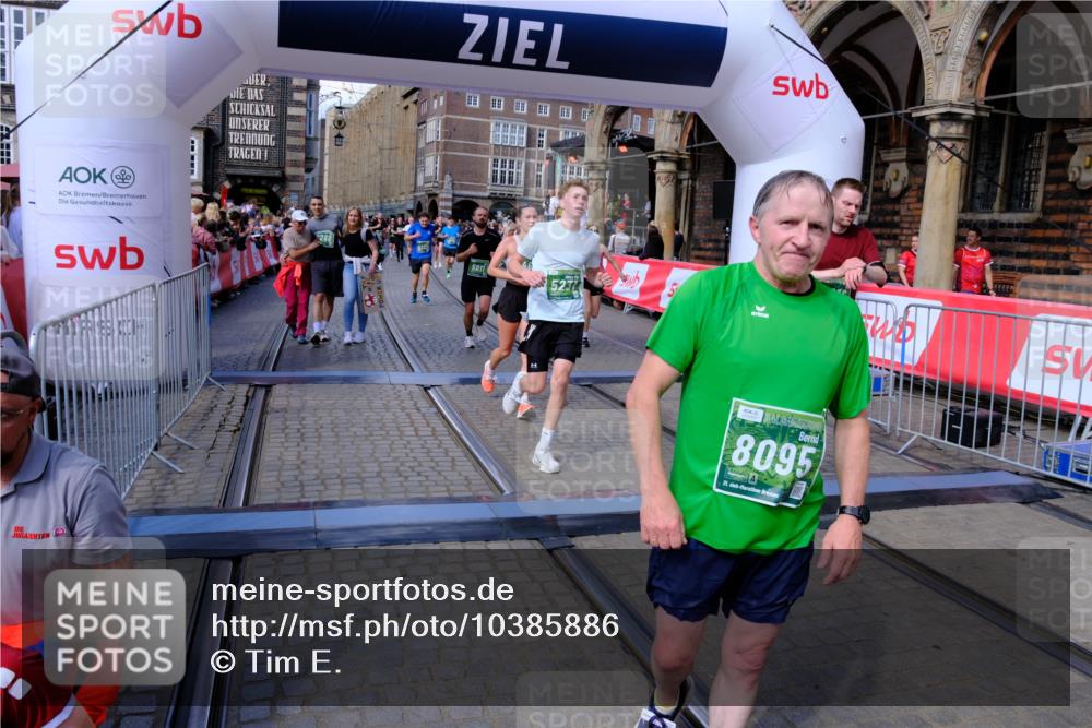 13.09.2026 - 21. swb-Marathon Bremen Tim E. http://msf.ph/oto/10385886 13.09.2026 13:24:08 Ziel 342, 2210, 2288, 2485, 2517, 2560, 3044, 3642, 4601, 4671, 5011, 5104, 5116, 5146, 5231, 6157, 6332, 6648, 7094, 7105, 7216, 7357, 7475, 7761, 8051, 8052, 8095, 8290, 10059, 10115, 13007, 13197 meine-sportfotos.de