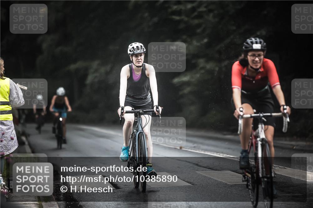 13.09.2026 - Stadtparktriathlon H.Heesch http://msf.ph/oto/10385890 13.09.2026 12:39:47 Radfahren 1118, 1127, 1151, 1263, 1268, 1272 meine-sportfotos.de
