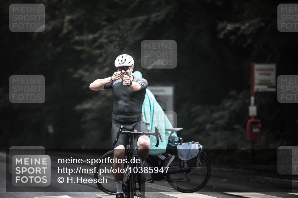 13.09.2026 - Stadtparktriathlon H.Heesch http://msf.ph/oto/10385947 13.09.2026 12:39:54 Radfahren 1069, 1151, 1297 meine-sportfotos.de