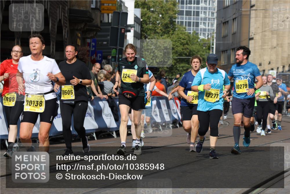 13.09.2026 - 21. swb-Marathon Bremen Strokosch-Dieckow http://msf.ph/oto/10385948 13.09.2026 11:07:38 Ziel 10205, 10488, 10695, 10748, 11100, 11123, 11246, 11393, 11417, 11600, 11696, 11759, 11767, 11822, 11823, 11865, 11917, 12020, 12173, 12210, 12255, 12266, 12536, 10595, 10661, 10674, 10830, 10871, 10937, 11037, 11515, 11643, 12024, 12097, 12194, 12307, 12509, 12511, 12512 meine-sportfotos.de