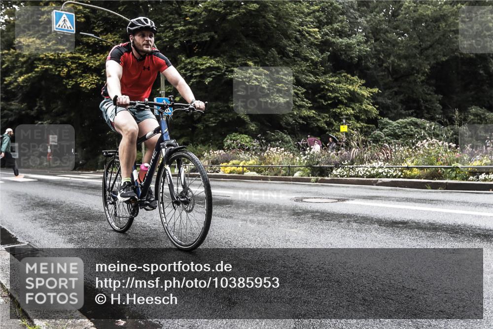13.09.2026 - Stadtparktriathlon H.Heesch http://msf.ph/oto/10385953 13.09.2026 13:22:10 Radfahren 1257, 1360, 1484 meine-sportfotos.de