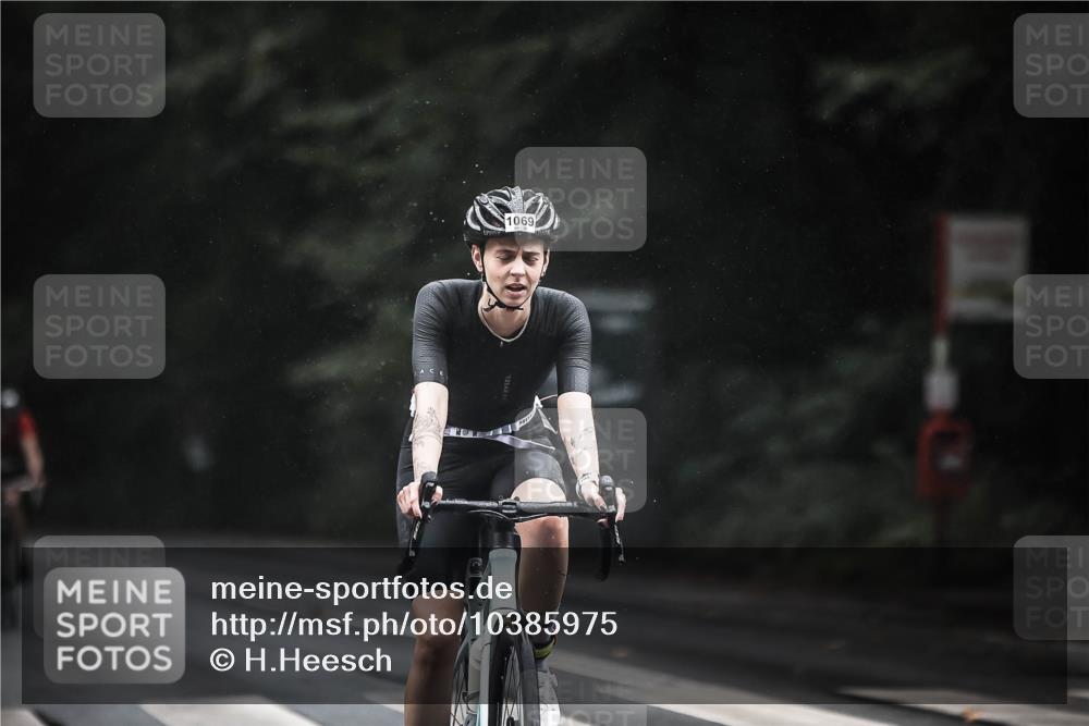 13.09.2026 - Stadtparktriathlon H.Heesch http://msf.ph/oto/10385975 13.09.2026 12:40:00 Radfahren 1069, 1217, 1297 meine-sportfotos.de