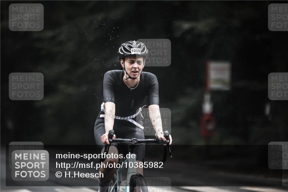13.09.2026 - Stadtparktriathlon H.Heesch http://msf.ph/oto/10385982 13.09.2026 12:40:00 Radfahren 1069, 1217, 1297 meine-sportfotos.de