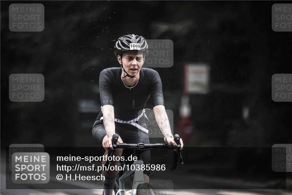13.09.2026 - Stadtparktriathlon H.Heesch http://msf.ph/oto/10385986 13.09.2026 12:40:00 Radfahren 1069, 1217, 1297 meine-sportfotos.de