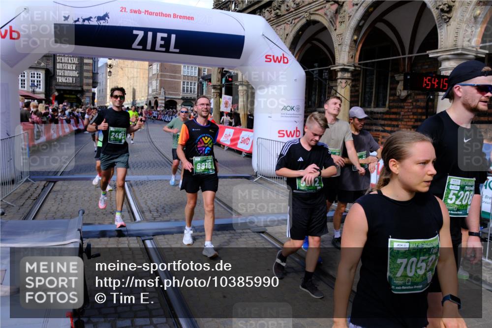 13.09.2026 - 21. swb-Marathon Bremen Tim E. http://msf.ph/oto/10385990 13.09.2026 13:24:37 Ziel 776, 909, 1250, 2295, 2491, 4000, 4559, 5012, 5208, 5481, 5668, 5669, 5928, 5929, 6080, 6105, 7059, 7069, 7081, 7156, 8082, 8415, 8784, 9087, 9573, 9676, 9916 meine-sportfotos.de