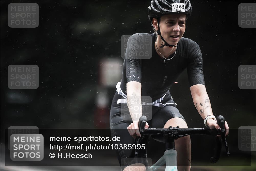 13.09.2026 - Stadtparktriathlon H.Heesch http://msf.ph/oto/10385995 13.09.2026 12:40:01 Radfahren 1069, 1217 meine-sportfotos.de