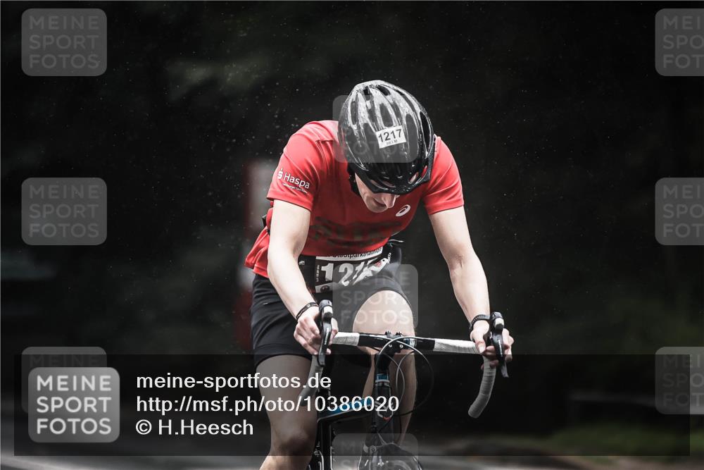 13.09.2026 - Stadtparktriathlon H.Heesch http://msf.ph/oto/10386020 13.09.2026 12:40:03 Radfahren 1069, 1217 meine-sportfotos.de