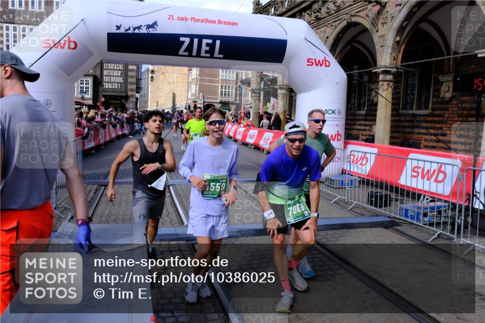 13.09.2026 - 21. swb-Marathon Bremen Tim E. http://msf.ph/oto/10386025 13.09.2026 13:24:40 Ziel 776, 1250, 2295, 2491, 3994, 4000, 4559, 5012, 5208, 5572, 5668, 5669, 5928, 5929, 5953, 6080, 7069, 7081, 7156, 7568, 8310, 8415, 8784, 9087, 9264, 9573, 9676, 9916 meine-sportfotos.de