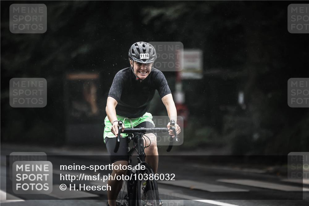 13.09.2026 - Stadtparktriathlon H.Heesch http://msf.ph/oto/10386032 13.09.2026 12:40:12 Radfahren 1080, 1116 meine-sportfotos.de