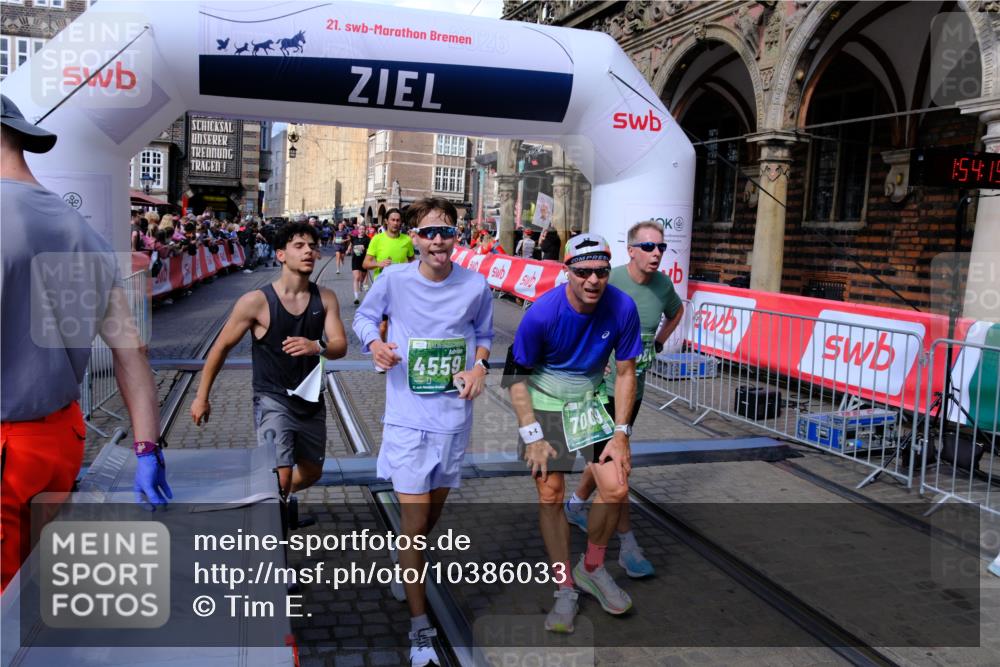 13.09.2026 - 21. swb-Marathon Bremen Tim E. http://msf.ph/oto/10386033 13.09.2026 13:24:41 Ziel 789, 790, 1250, 2295, 2491, 3994, 4000, 4559, 5012, 5572, 5668, 5669, 5928, 5929, 5953, 6080, 7069, 7081, 7156, 7568, 8310, 8415, 8784, 9264, 9573, 9676, 9916 meine-sportfotos.de