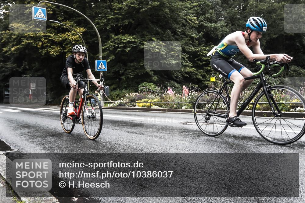 13.09.2026 - Stadtparktriathlon H.Heesch http://msf.ph/oto/10386037 13.09.2026 13:24:06 Radfahren 1351, 1426, 1446, 1485, 1508 meine-sportfotos.de