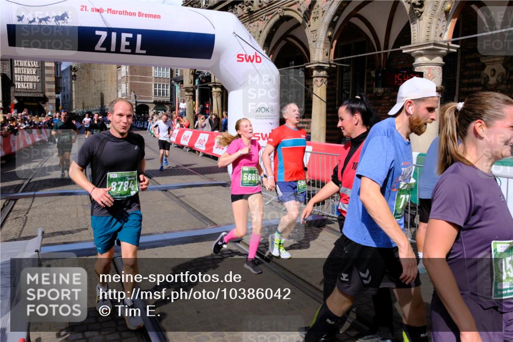 13.09.2026 - 21. swb-Marathon Bremen Tim E. http://msf.ph/oto/10386042 13.09.2026 13:24:49 Ziel 789, 790, 1582, 3375, 3524, 3994, 4000, 5328, 5572, 5668, 5669, 5929, 5953, 6080, 7156, 7568, 8310, 8636, 8784, 8881, 9264, 9541, 9573, 9676, 10069, 10071, 10097 meine-sportfotos.de