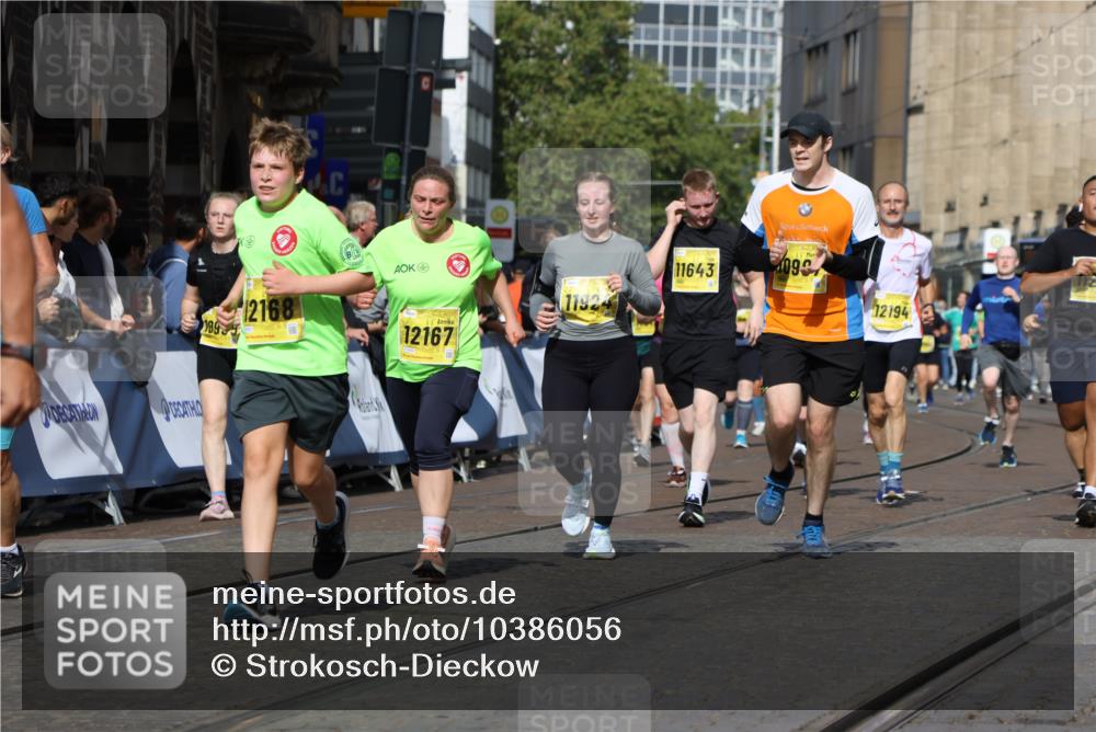 13.09.2026 - 21. swb-Marathon Bremen Strokosch-Dieckow http://msf.ph/oto/10386056 13.09.2026 11:07:44 Ziel 10138, 10205, 10279, 10280, 10488, 10501, 10505, 10695, 10748, 11123, 11246, 11417, 11600, 11759, 11767, 11865, 11899, 11917, 12020, 12173, 12210, 12266, 12277, 12419, 12536, 10139, 10660, 10661, 10674, 10830, 10871, 10937, 11515, 12024, 12031, 12066, 12097, 12511, 12512 meine-sportfotos.de