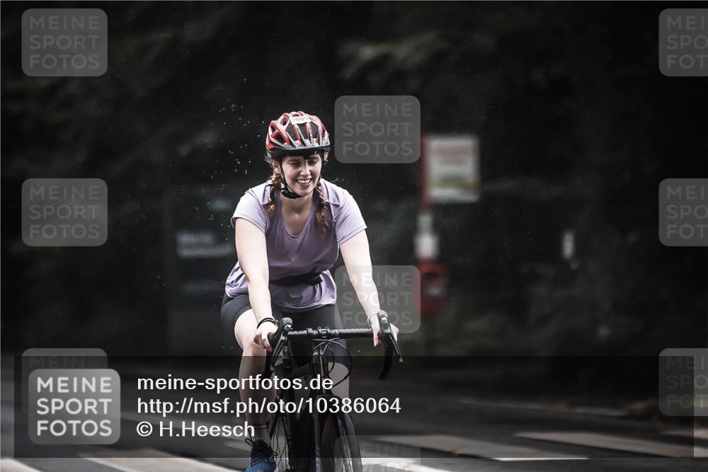 13.09.2026 - Stadtparktriathlon H.Heesch http://msf.ph/oto/10386064 13.09.2026 12:40:17 Radfahren 1080, 1116, 1135, 1198, 1265, 1271, 1291 meine-sportfotos.de