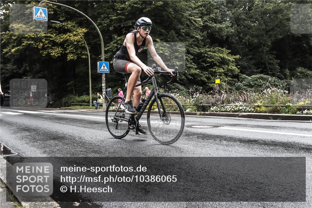 13.09.2026 - Stadtparktriathlon H.Heesch http://msf.ph/oto/10386065 13.09.2026 13:24:10 Radfahren 1199, 1289, 1351, 1426, 1446, 1452 meine-sportfotos.de
