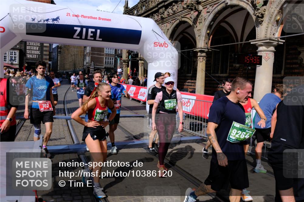 13.09.2026 - 21. swb-Marathon Bremen Tim E. http://msf.ph/oto/10386120 13.09.2026 13:24:58 Ziel 282, 789, 790, 1516, 1582, 2280, 3375, 3524, 3994, 4198, 4262, 4277, 5328, 5572, 5664, 5953, 6626, 6807, 7568, 8310, 8636, 8881, 9264, 9541, 10069, 10071, 10097, 10103 meine-sportfotos.de