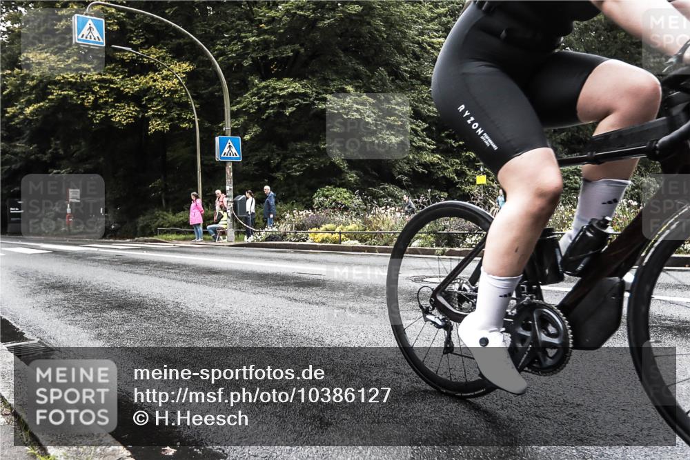 13.09.2026 - Stadtparktriathlon H.Heesch http://msf.ph/oto/10386127 13.09.2026 13:24:50 Radfahren 1330, 1443, 1462 meine-sportfotos.de