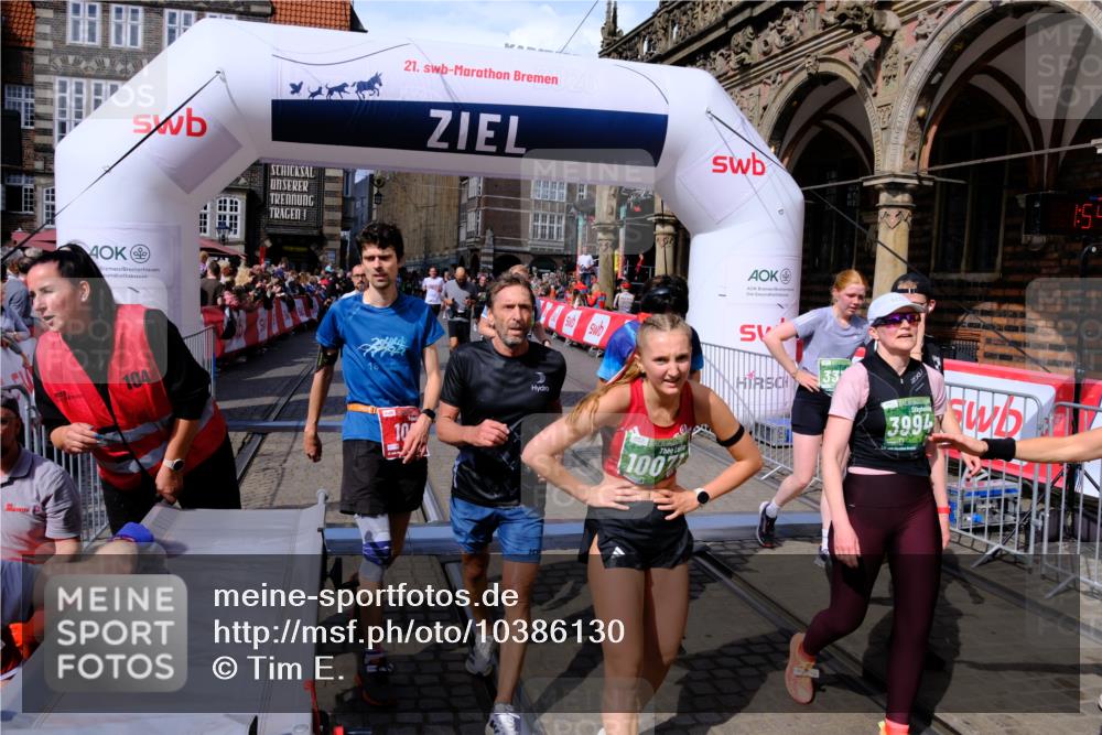 13.09.2026 - 21. swb-Marathon Bremen Tim E. http://msf.ph/oto/10386130 13.09.2026 13:24:59 Ziel 282, 789, 790, 1516, 1582, 2280, 3015, 3375, 3524, 3994, 4198, 4262, 4277, 5328, 5572, 5664, 6626, 6807, 8636, 8881, 9264, 9541, 10069, 10071, 10097, 10103 meine-sportfotos.de
