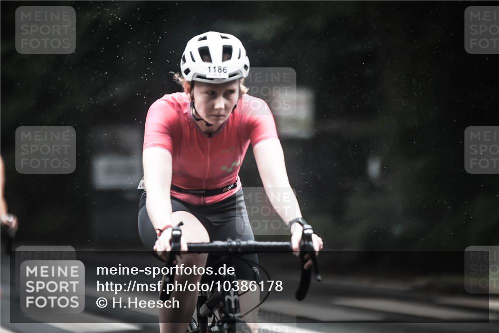 13.09.2026 - Stadtparktriathlon H.Heesch http://msf.ph/oto/10386178 13.09.2026 12:40:27 Radfahren 1070, 1186, 1198, 1260, 1265, 1271, 1275 meine-sportfotos.de