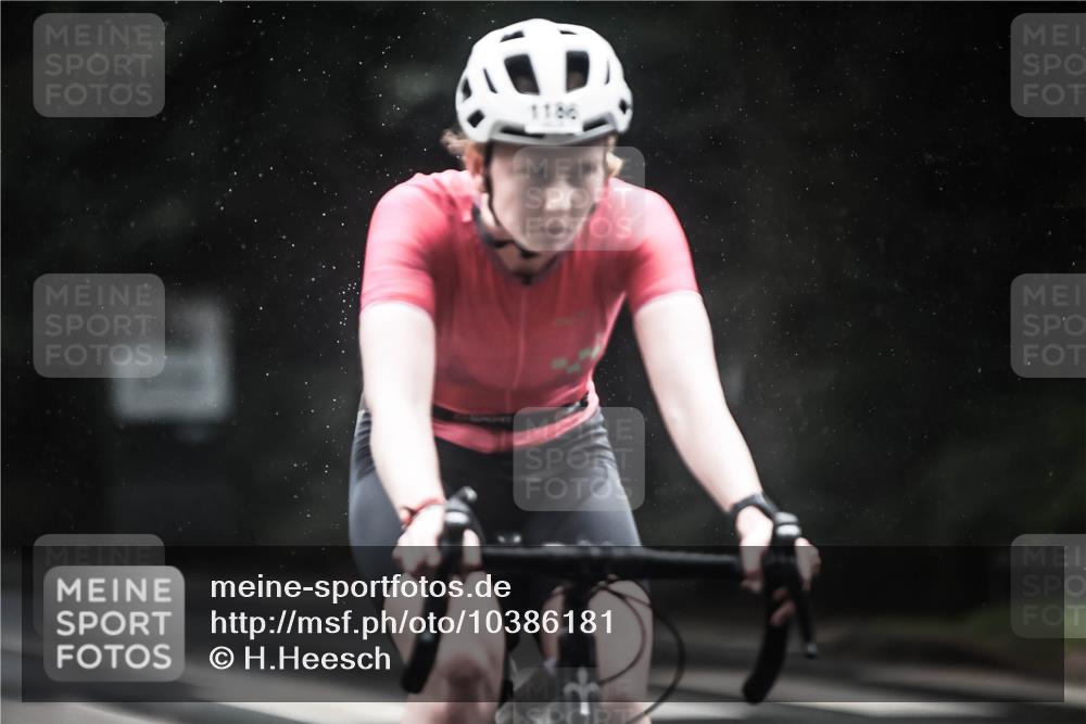 13.09.2026 - Stadtparktriathlon H.Heesch http://msf.ph/oto/10386181 13.09.2026 12:40:27 Radfahren 1070, 1186, 1198, 1260, 1265, 1271, 1275 meine-sportfotos.de