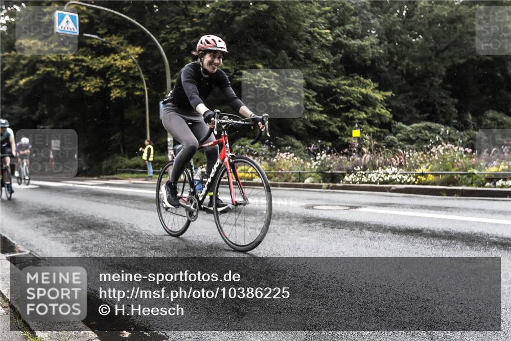 13.09.2026 - Stadtparktriathlon H.Heesch http://msf.ph/oto/10386225 13.09.2026 13:26:19 Radfahren 1338, 1387, 1421, 1422, 1456 meine-sportfotos.de