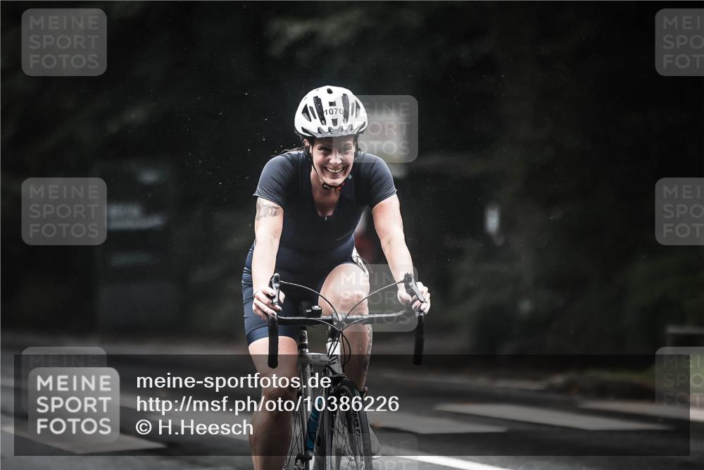 13.09.2026 - Stadtparktriathlon H.Heesch http://msf.ph/oto/10386226 13.09.2026 12:40:33 Radfahren 1070, 1200, 1275 meine-sportfotos.de