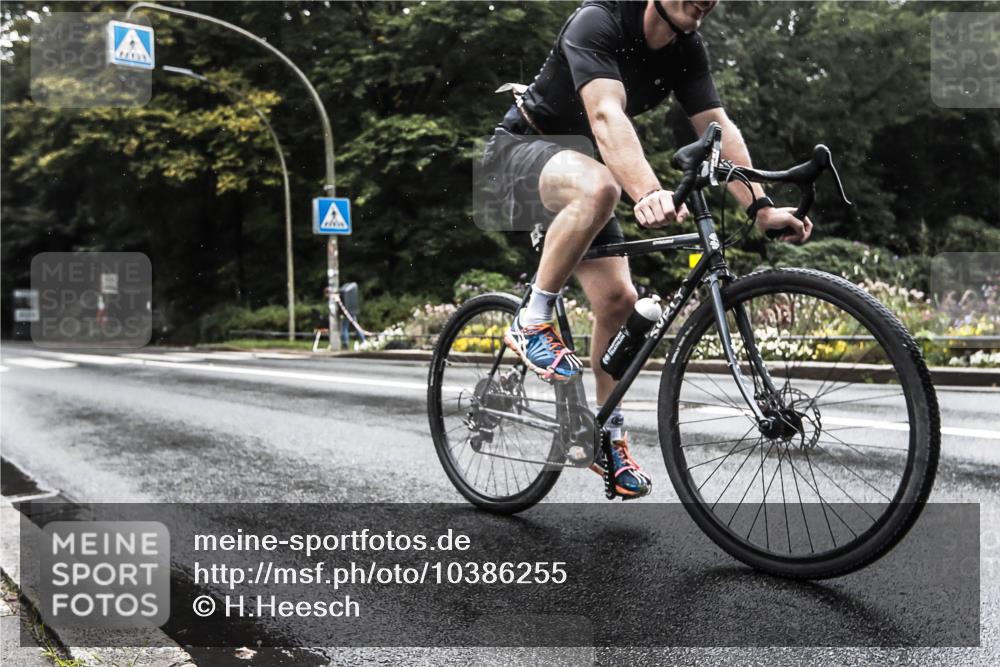 13.09.2026 - Stadtparktriathlon H.Heesch http://msf.ph/oto/10386255 13.09.2026 13:26:48 Radfahren 1329, 1380 meine-sportfotos.de