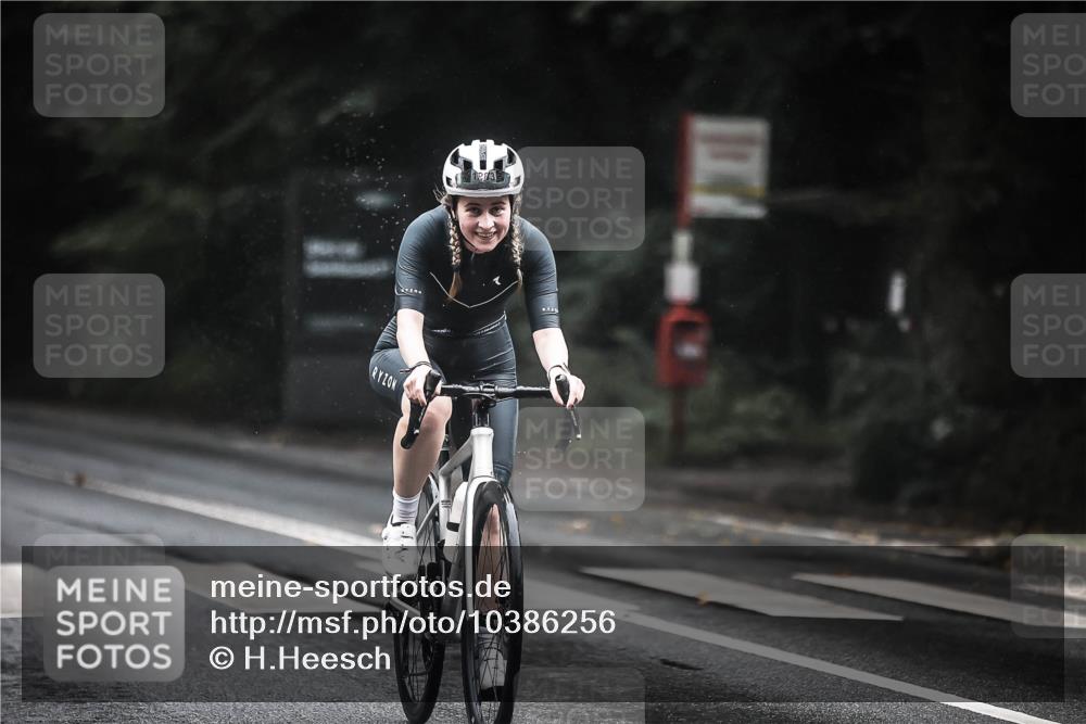 13.09.2026 - Stadtparktriathlon H.Heesch http://msf.ph/oto/10386256 13.09.2026 12:40:45 Radfahren 1283 meine-sportfotos.de