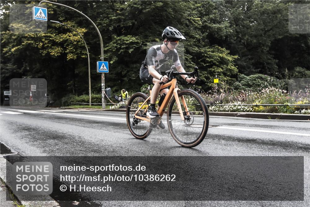 13.09.2026 - Stadtparktriathlon H.Heesch http://msf.ph/oto/10386262 13.09.2026 13:26:52 Radfahren 1380, 1438 meine-sportfotos.de