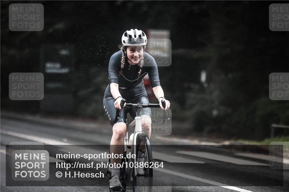 13.09.2026 - Stadtparktriathlon H.Heesch http://msf.ph/oto/10386264 13.09.2026 12:40:46 Radfahren 1283 meine-sportfotos.de