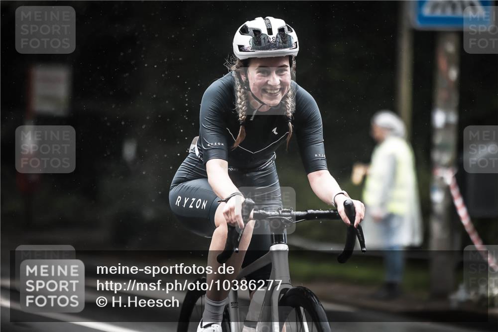13.09.2026 - Stadtparktriathlon H.Heesch http://msf.ph/oto/10386277 13.09.2026 12:40:46 Radfahren 1283 meine-sportfotos.de