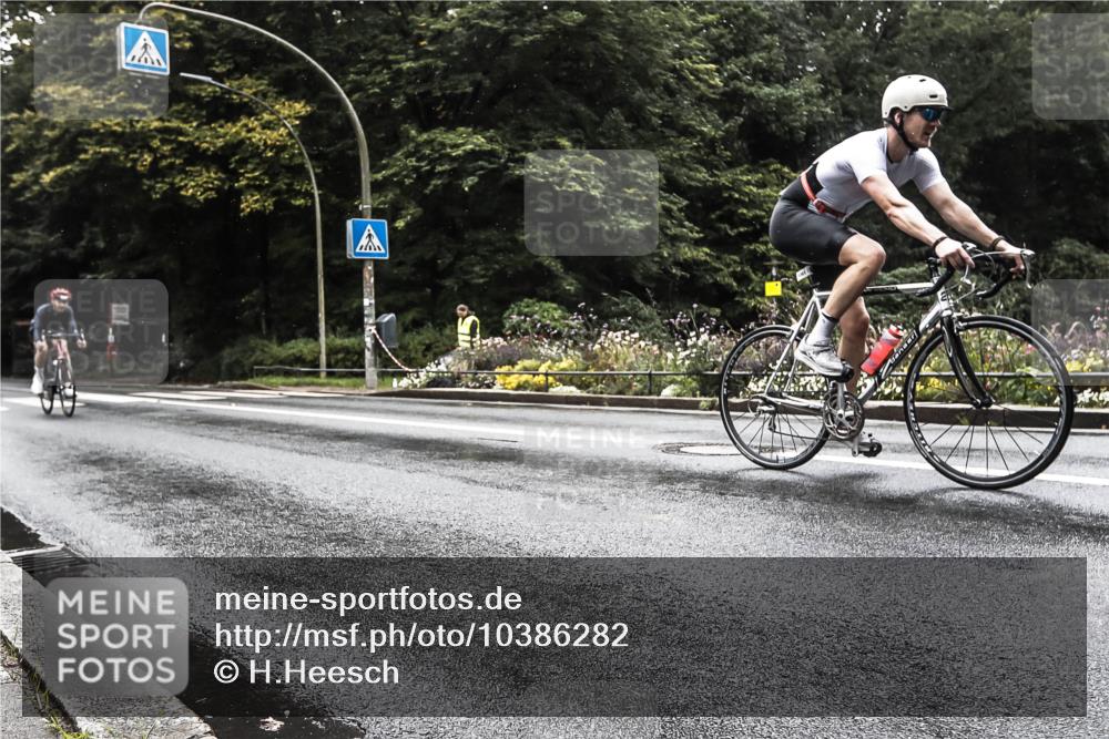 13.09.2026 - Stadtparktriathlon H.Heesch http://msf.ph/oto/10386282 13.09.2026 13:27:04 Radfahren 1350, 1367, 1393, 1411, 1478, 1507 meine-sportfotos.de