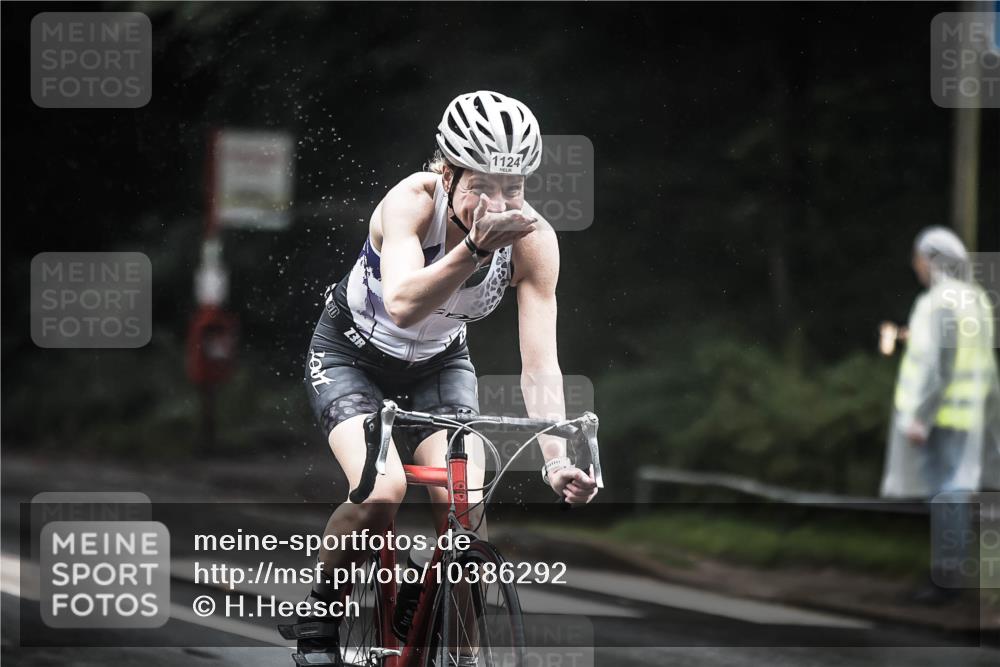 13.09.2026 - Stadtparktriathlon H.Heesch http://msf.ph/oto/10386292 13.09.2026 12:40:53 Radfahren 954, 1124, 1166, 1216 meine-sportfotos.de