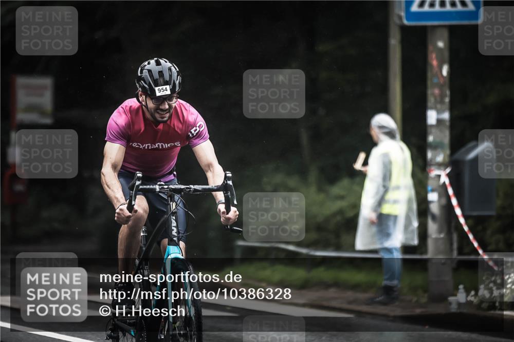 13.09.2026 - Stadtparktriathlon H.Heesch http://msf.ph/oto/10386328 13.09.2026 12:40:56 Radfahren 954, 1124, 1166, 1216, 1308 meine-sportfotos.de