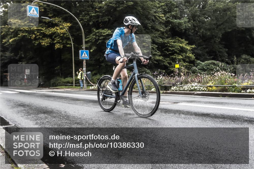 13.09.2026 - Stadtparktriathlon H.Heesch http://msf.ph/oto/10386330 13.09.2026 13:27:28 Radfahren 1325, 1429, 1471 meine-sportfotos.de