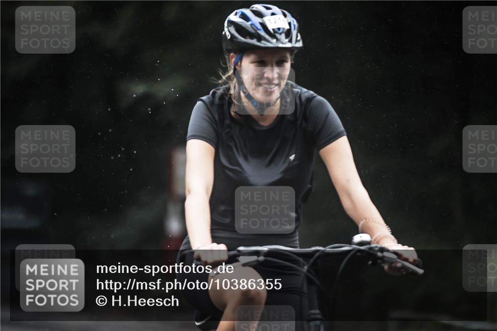 13.09.2026 - Stadtparktriathlon H.Heesch http://msf.ph/oto/10386355 13.09.2026 12:40:58 Radfahren 954, 1124, 1166, 1216, 1241, 1244, 1308 meine-sportfotos.de