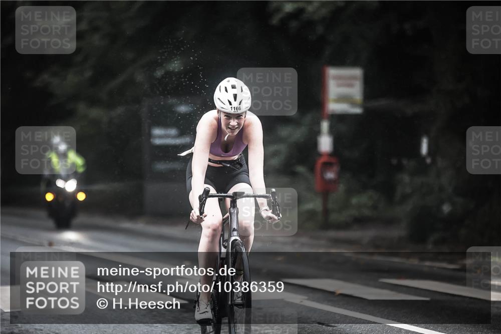 13.09.2026 - Stadtparktriathlon H.Heesch http://msf.ph/oto/10386359 13.09.2026 12:40:58 Radfahren 954, 1124, 1166, 1216, 1241, 1244, 1308 meine-sportfotos.de