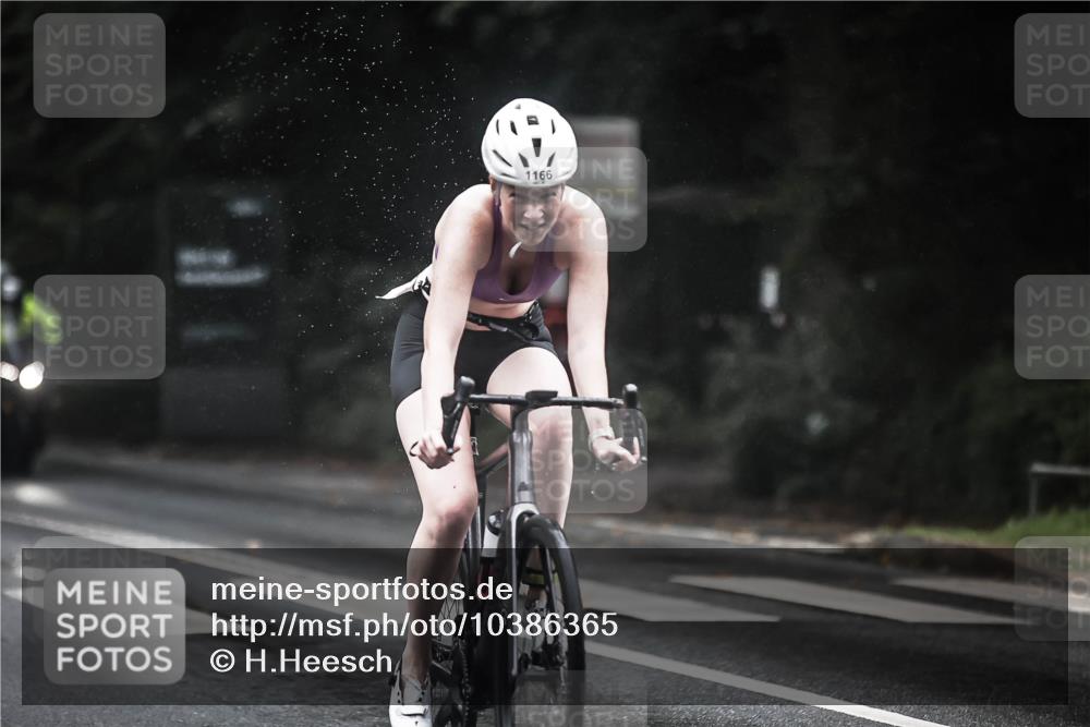 13.09.2026 - Stadtparktriathlon H.Heesch http://msf.ph/oto/10386365 13.09.2026 12:40:59 Radfahren 954, 1124, 1166, 1216, 1241, 1244, 1308 meine-sportfotos.de