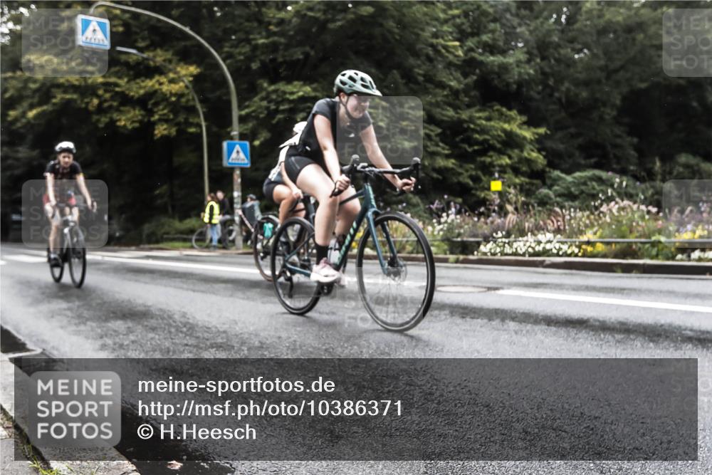 13.09.2026 - Stadtparktriathlon H.Heesch http://msf.ph/oto/10386371 13.09.2026 13:28:06 Radfahren 1334, 1347, 1355, 1356, 1364, 1448 meine-sportfotos.de