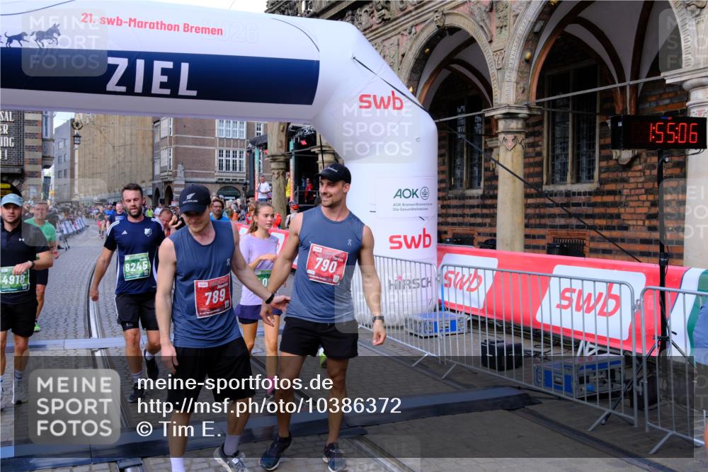 13.09.2026 - 21. swb-Marathon Bremen Tim E. http://msf.ph/oto/10386372 13.09.2026 13:25:27 Ziel 1080, 1119, 1166, 1264, 1436, 1448, 2322, 3105, 3187, 4091, 4113, 4459, 4507, 4918, 6113, 6943, 7306, 7326, 8245, 9036, 9073, 9152, 9360, 9493, 9563, 13088 meine-sportfotos.de