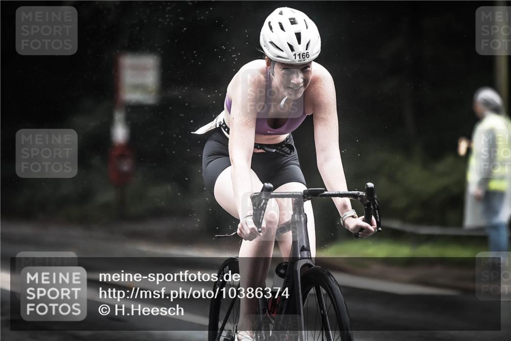 13.09.2026 - Stadtparktriathlon H.Heesch http://msf.ph/oto/10386374 13.09.2026 12:40:59 Radfahren 954, 1124, 1166, 1216, 1241, 1244, 1308 meine-sportfotos.de