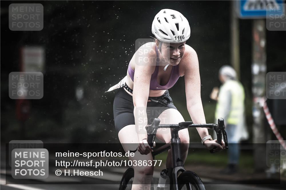 13.09.2026 - Stadtparktriathlon H.Heesch http://msf.ph/oto/10386377 13.09.2026 12:40:59 Radfahren 954, 1124, 1166, 1216, 1241, 1244, 1308 meine-sportfotos.de