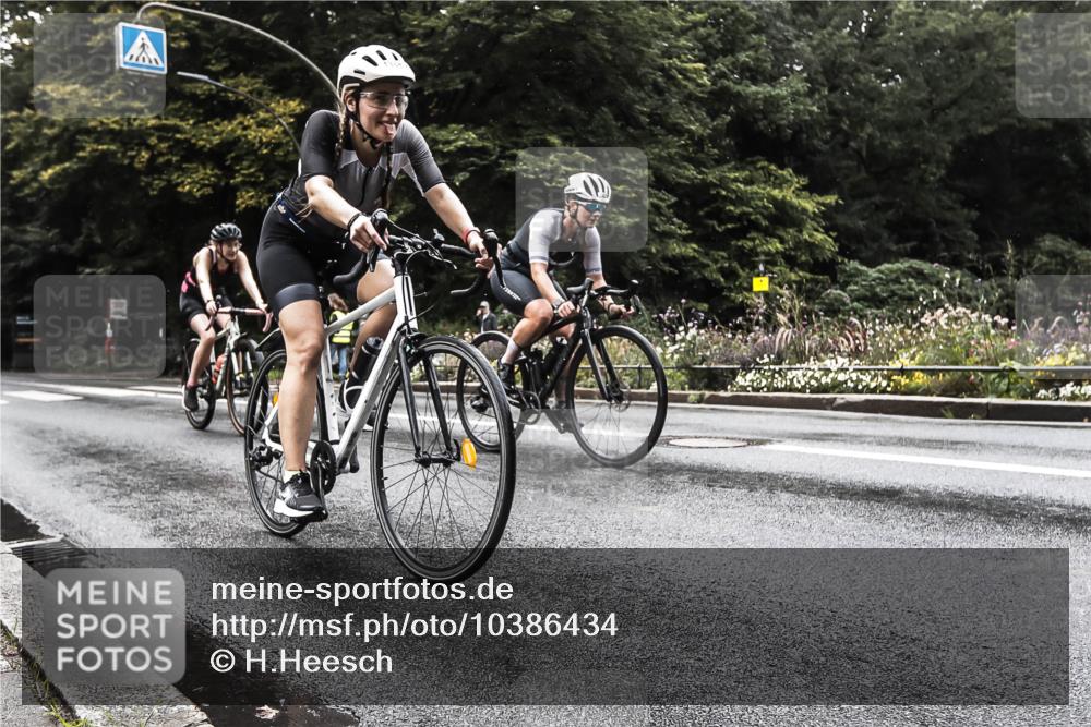 13.09.2026 - Stadtparktriathlon H.Heesch http://msf.ph/oto/10386434 13.09.2026 13:28:29 Radfahren 1373, 1388, 1407, 1420, 1425, 1519 meine-sportfotos.de